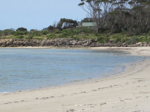 Wallaby Beach House - Dalby Accommodation 1