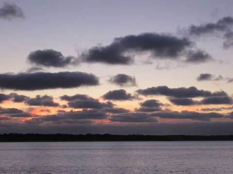 Wallaby Beach House - Dalby Accommodation 2