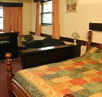 Olde Tudor Hotel - Dalby Accommodation