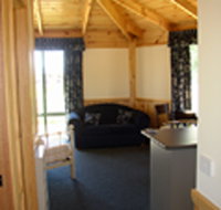 Seven Mile Cottages - Dalby Accommodation