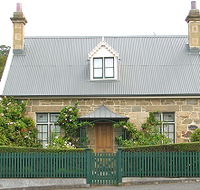 Crescentfield Cottage - Dalby Accommodation