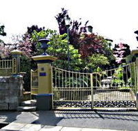 Corinda's Cottages - Dalby Accommodation