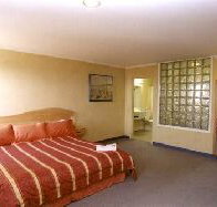 Lighthouse Hotel - Dalby Accommodation