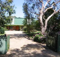 Pelican Bay Bed and Breakfast - Dalby Accommodation
