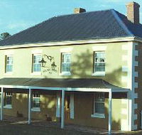 Wilmot Arms Inn - Dalby Accommodation