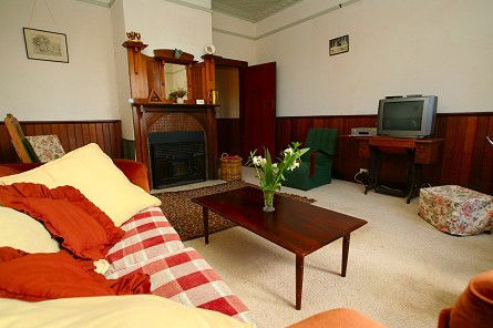 Cluan Homestead - The Managers Residence - Dalby Accommodation 1