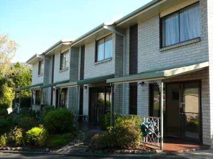 Davey Place Town Houses - Dalby Accommodation 1