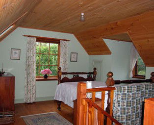Conmel Cottage - Dalby Accommodation 3