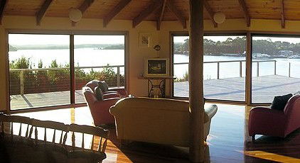 Strahan Quality Cottages - Dalby Accommodation 1