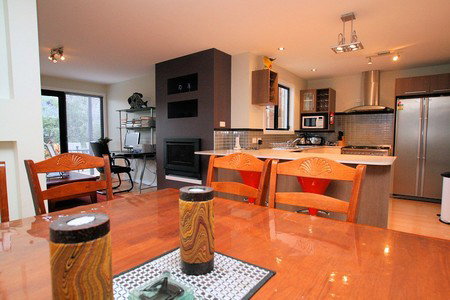 Oakley Place Townhouse - Tasmanian Short Stays - Dalby Accommodation 1