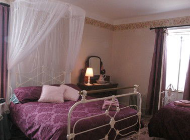 Mrs Currie's House B&B - Dalby Accommodation 3
