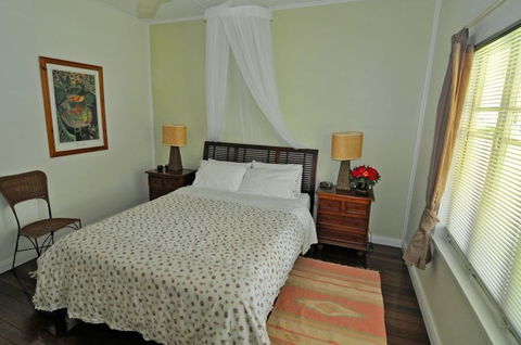 Cairns Holiday Homes Wilks House - Dalby Accommodation 3