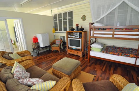 Cairns Holiday Homes Wilks House - Dalby Accommodation 5