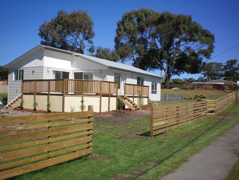 Waterside Accommodation - Dalby Accommodation 0