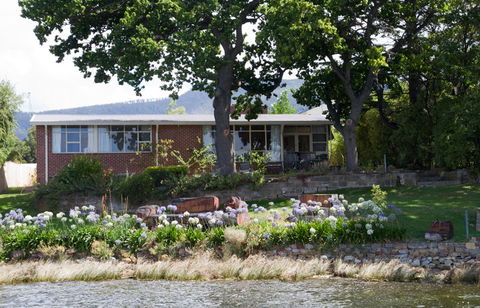 Waterside Accommodation - Dalby Accommodation 1