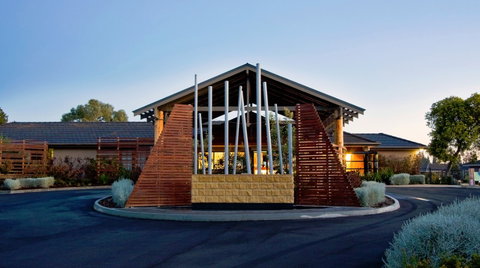 Wyndham Seven Mile Beach - Dalby Accommodation 0