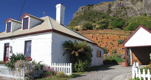 Captains Cottage - Dalby Accommodation 0