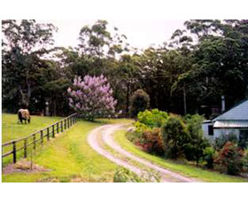 Bundara Farm Cottages - Dalby Accommodation 0