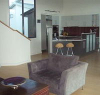 Moorhen Cove - Dalby Accommodation