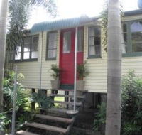 The Red Ginger Bungalow - Dalby Accommodation