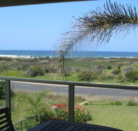 Beach Breakers - Dalby Accommodation