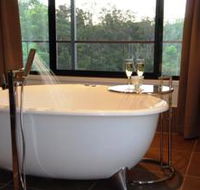 Melawondi Spring Retreat - Dalby Accommodation