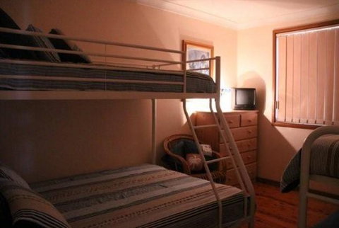 Plantation Point Beach House - Dalby Accommodation 2