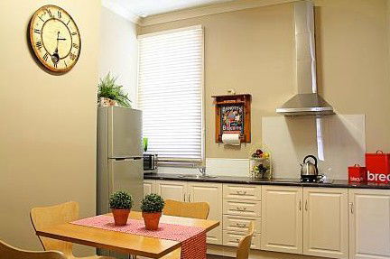 April Apartments Ballarat - Dalby Accommodation 1