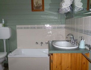 Ripon Cottage - Dalby Accommodation 5