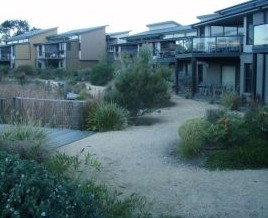Moorhen Cove - Dalby Accommodation 1