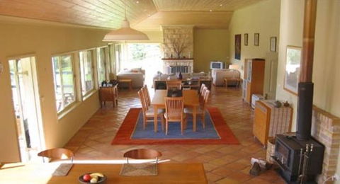 Away At Berry - Dalby Accommodation 3