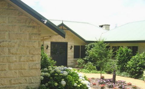 Away At Berry - Dalby Accommodation 4