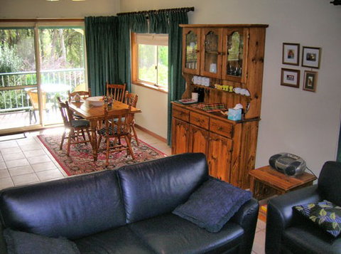 Bundara Farm Cottages - Dalby Accommodation 2