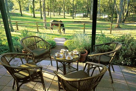 Bundara Farm Cottages - Dalby Accommodation 4