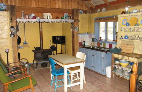 Bakers Flat Cottages - Dalby Accommodation 1