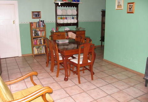 Bakers Flat Cottages - Dalby Accommodation 4