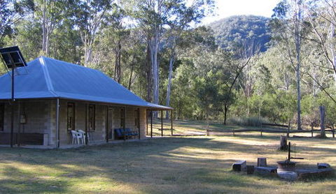 Bakers Flat Cottages - Dalby Accommodation 5