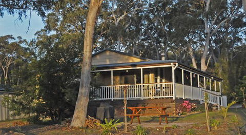 Bush And Bay Cottage - Dalby Accommodation 5