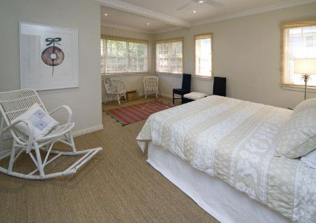 Absolute Waterfront At Hyams Beach - Elandra - Dalby Accommodation 3