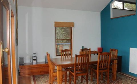 Blue Roo House - Dalby Accommodation 4
