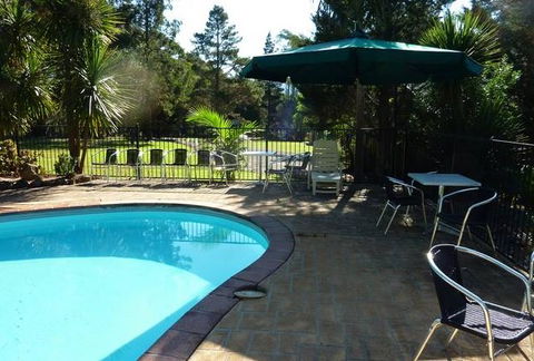 Blue Gums Cottage - Dalby Accommodation 1
