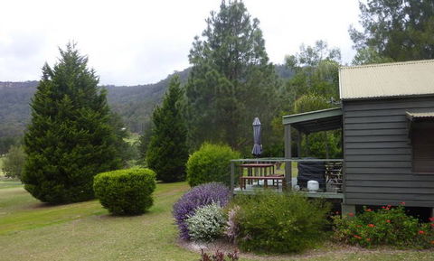 Blue Gums Cottage - Dalby Accommodation 5