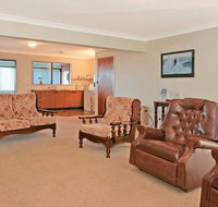 Booragul Beach House - Dalby Accommodation