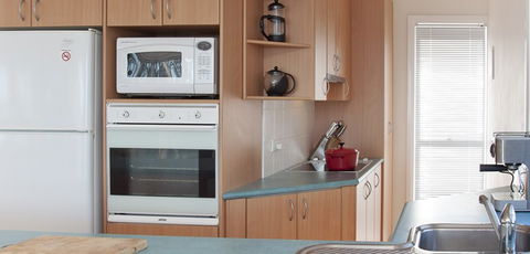 Lochani On The Bay - Dalby Accommodation 4