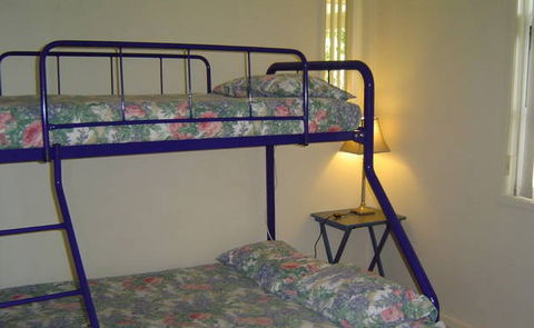 Breeze In Mollymook Beach - Dalby Accommodation 0