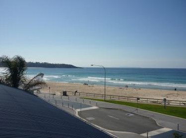 Beachhouse Mollymook - Dalby Accommodation 0