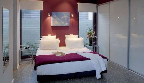 By The Beach B And B Holiday Apartments - Dalby Accommodation 2