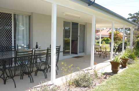 By The Bay - Dalby Accommodation 2