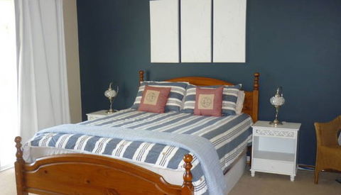 By The Bay - Dalby Accommodation 3