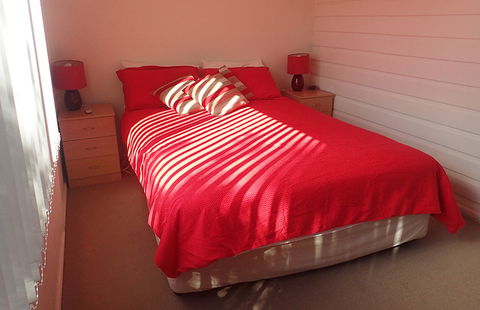 Bayswater Beach House - Dalby Accommodation 2